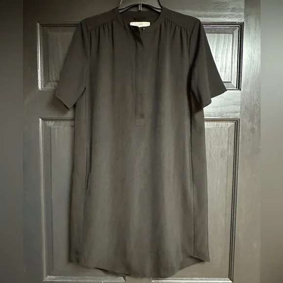 Ann Taylor Loft Size 4 Black Short Sleeve Shirtdress Lightweight with Pockets - Picture 1 of 9